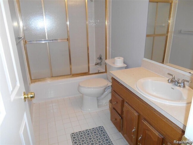 Building Photo - 2130 Wickham St