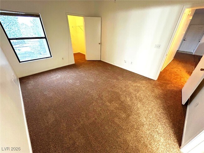 Building Photo - 8250 N Grand Canyon Dr