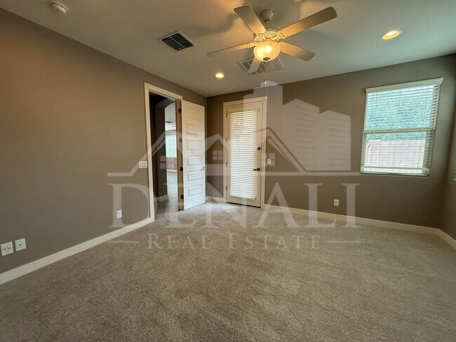 Building Photo - 244 E Prescott Dr