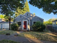 Building Photo - Three Bedroom with Fenced Backyard and Shed