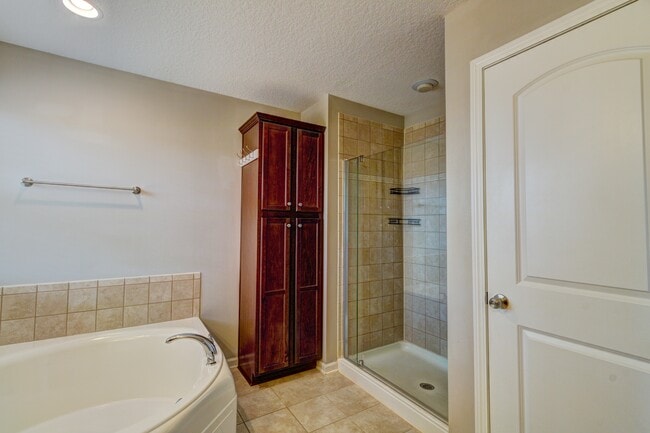 Building Photo - 2024 Middleton Farm Dr