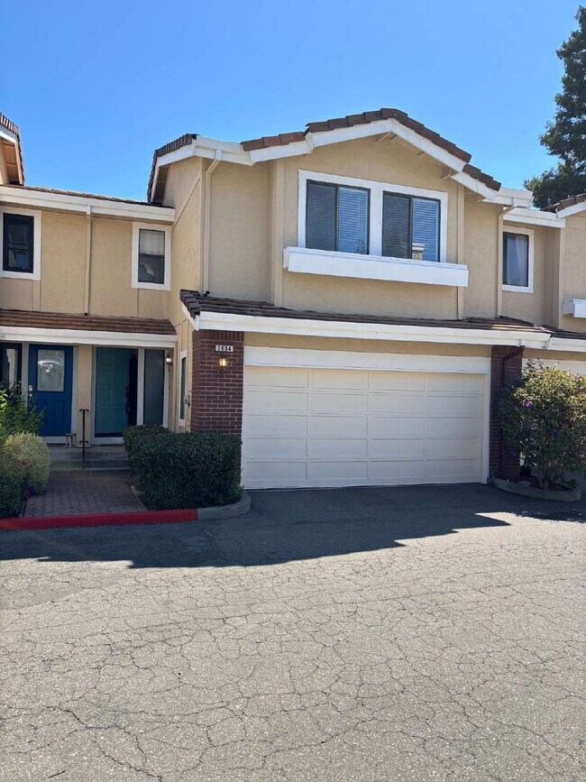 Primary Photo - "Charming 3-Bed Home with Fireplace & Pool...