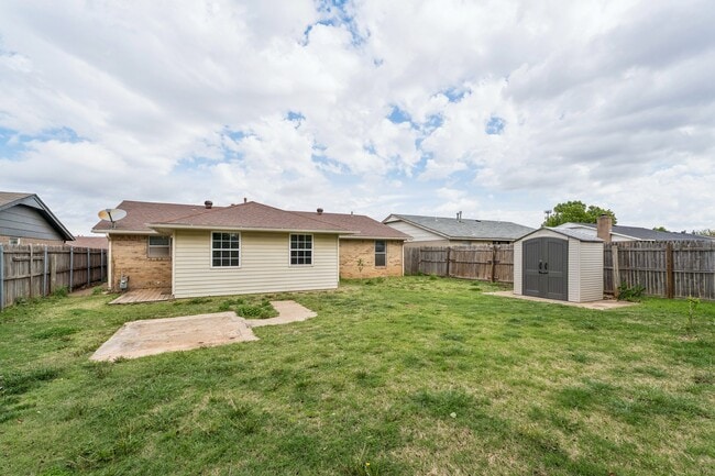 Building Photo - 8432 NW 92nd St