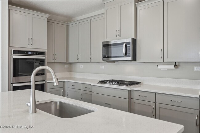 Building Photo - 321 Beale Ave