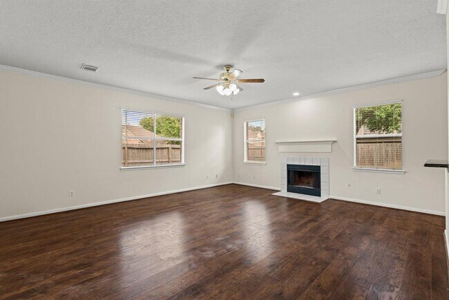Building Photo - 15810 Mission View Ct