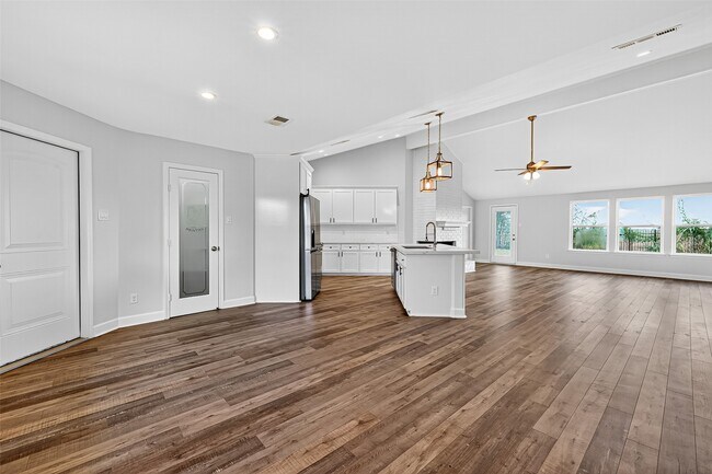 Building Photo - 1114 Briarmead Dr