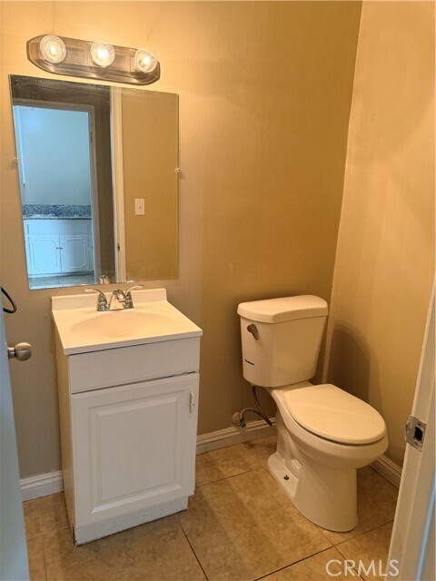 Building Photo - 888 N Palm Ave