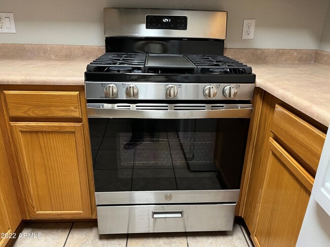 Building Photo - 125 S 56th St