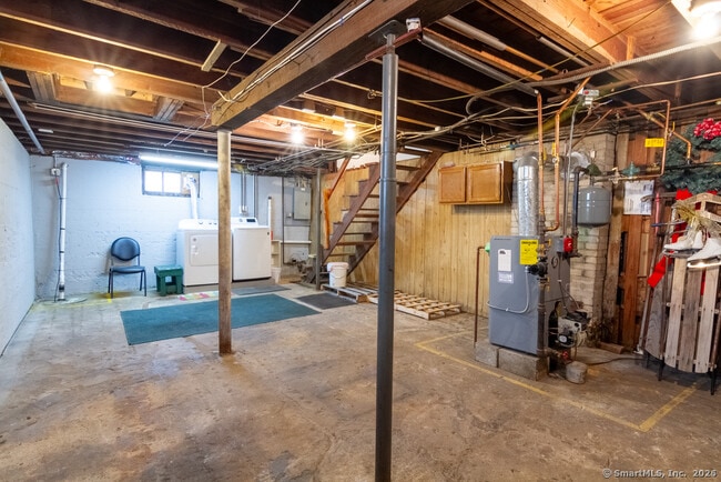 Building Photo - 393 Plainville Ave