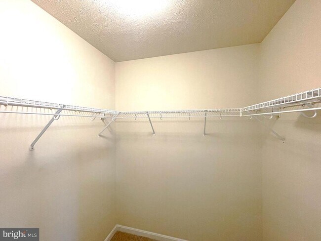 Building Photo - 45586 Curley Ct