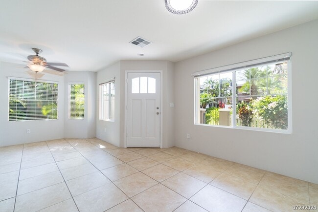 Building Photo - $3700 | 3br/2.5ba Townhome in Fairway's Edge