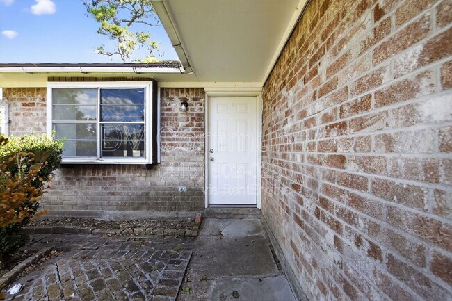 Building Photo - 7922 Coolgrove Dr