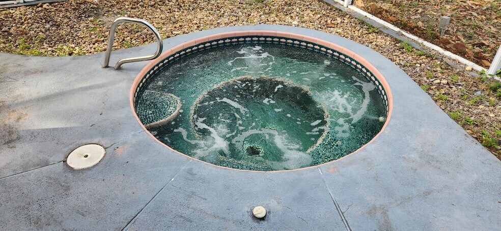 Jacuzzi - 3589 Egret Dr