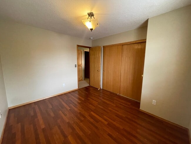 Building Photo - Two Story in Salmon Creek!