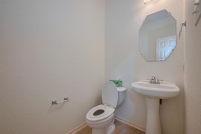 Building Photo - 3630 Shady Grove Dr