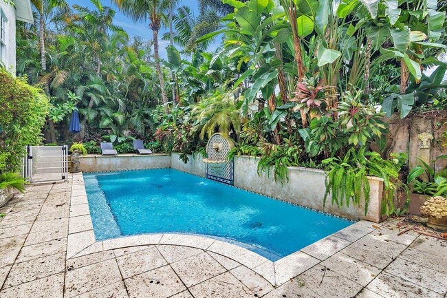 Building Photo - 710 Claremore Dr