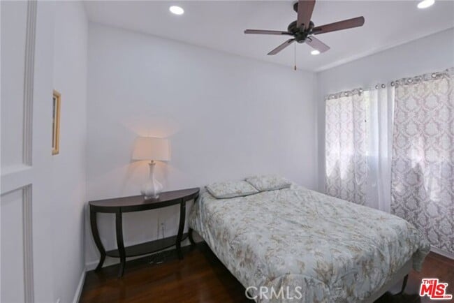 Building Photo - 9374 W Olympic Blvd