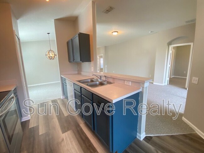 Building Photo - 5107 Gato Del Sol Cir