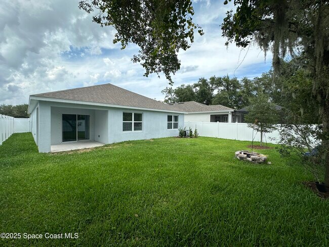 Building Photo - 3353 Bengal Dr