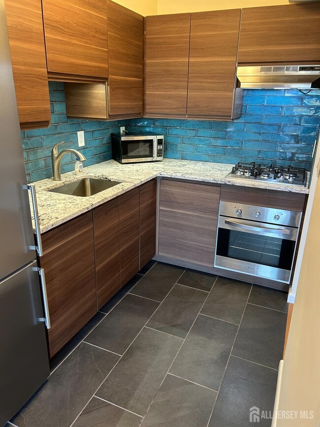 Building Photo - 123 S Adelaide Ave