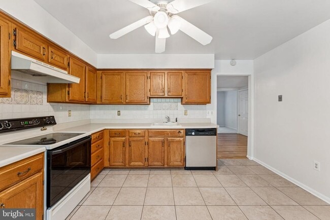 Building Photo - 3116 Valentino Ct