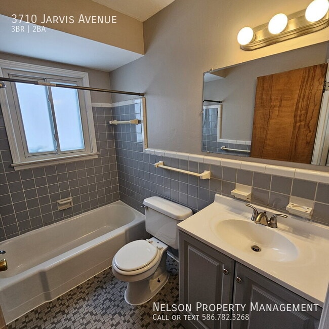 Building Photo - 3710 Jarvis Ave