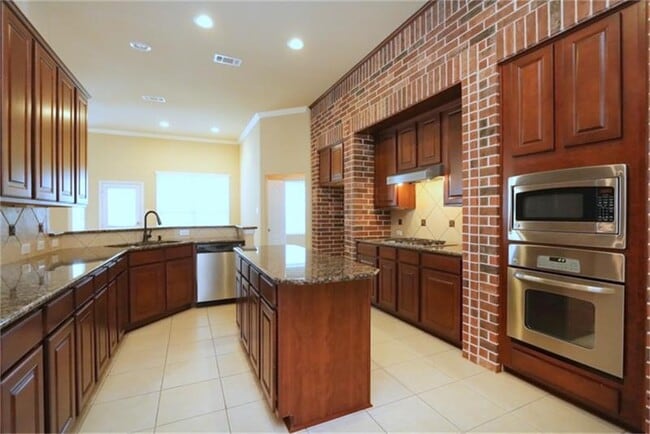 Building Photo - 6815 Clemson Ln