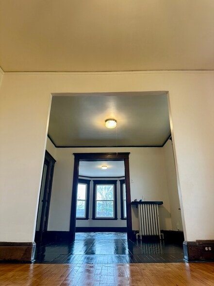 Building Photo - 107 3rd Ave