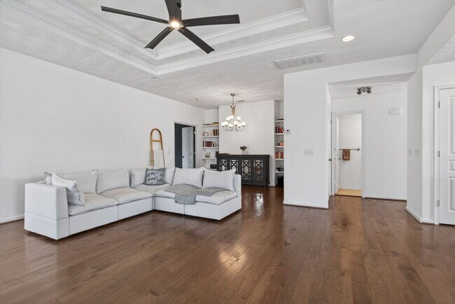 Building Photo - 207 Hearthstone Rch