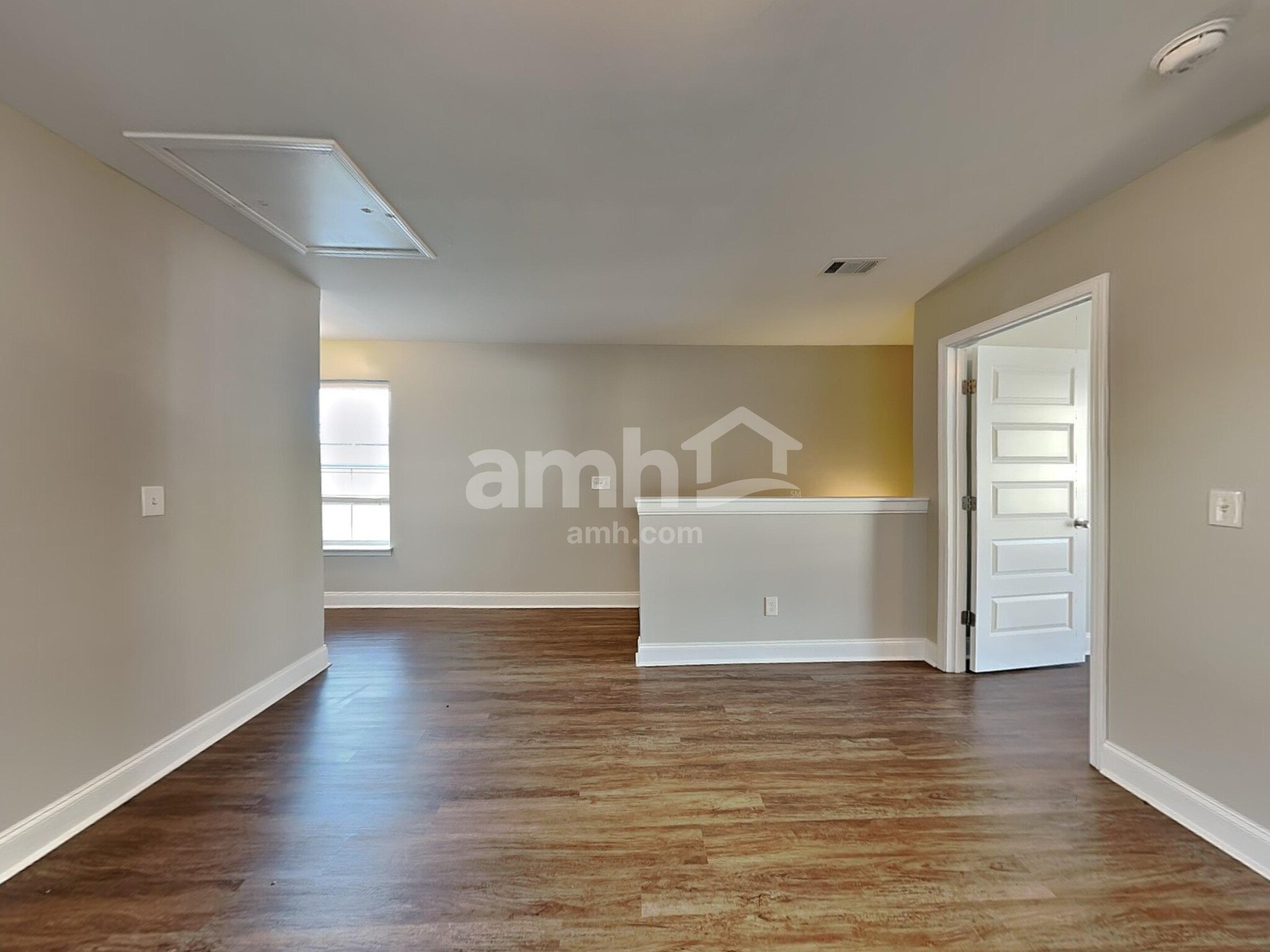 Building Photo - 5340 Tupelo St