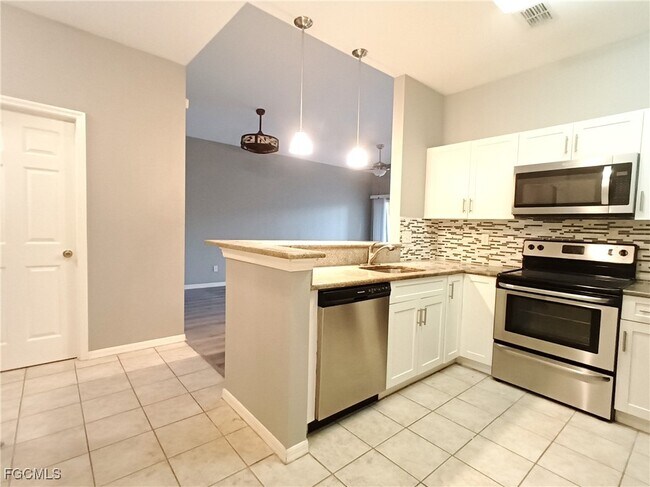 Building Photo - 4281 Bellasol Cir