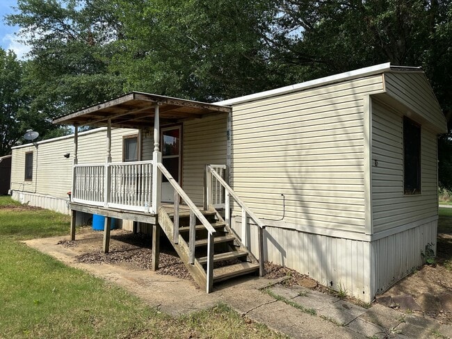 Primary Photo - Owner financing only