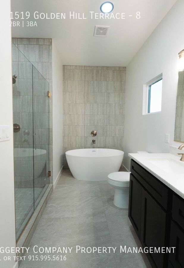 Building Photo - 1519 Golden Hill Terrace