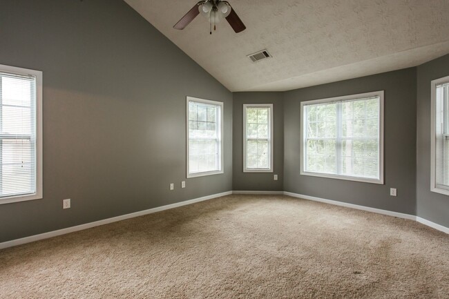 Building Photo - 137 Bristol Woods Dr