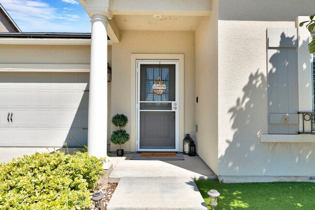 Building Photo - 4133 Sierra Madre Ave