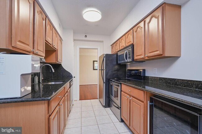 Building Photo - 5802 Nicholson Ln