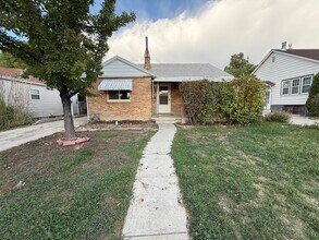 Building Photo - Cute Price Home