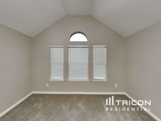 Building Photo - 205 Old Spanish Trail