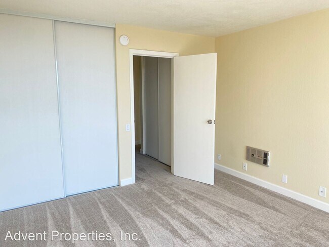 Building Photo - 1 br, 1 bath House - 1 Kelton Ct Unit 5E