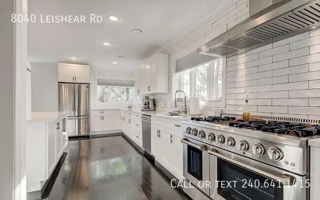 Building Photo - 8040 Leishear Rd