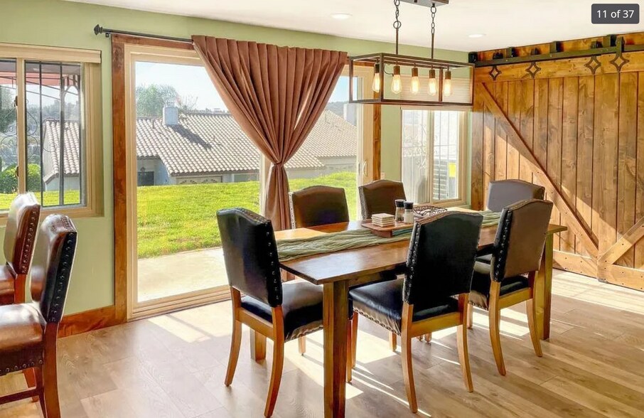 Example of furnished dining room [does not come furnished] - 14787 Caminito Orense Oeste