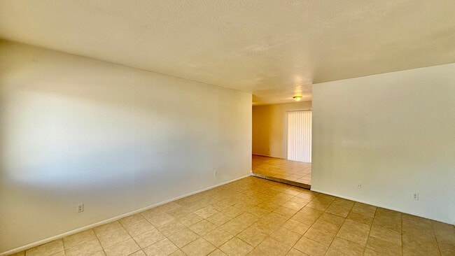 Building Photo - 12602 N 21st Ave