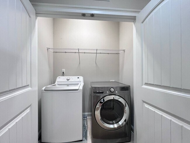 Building Photo - 156 Wildfell Trl