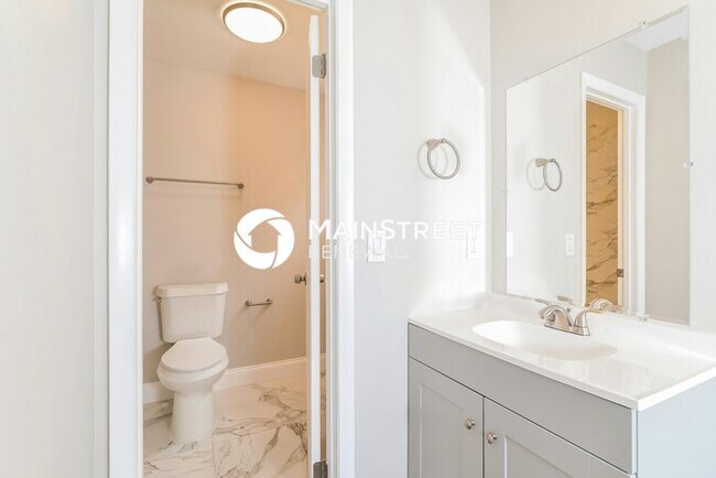 Building Photo - 3 Bedroom Pet-Friendly Home in ORLANDO, FL...