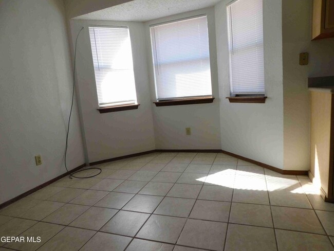 Building Photo - 11249 War Feather Dr