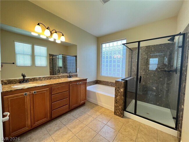 Building Photo - 5547 Fairmeade Way