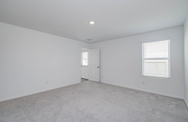 Building Photo - 5005 Gallant St