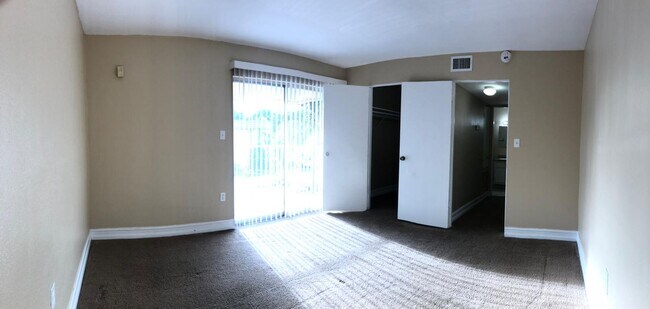 Building Photo - Green Tee - # 317