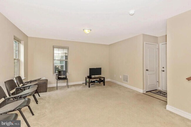 Building Photo - 11882 Country Squire Way