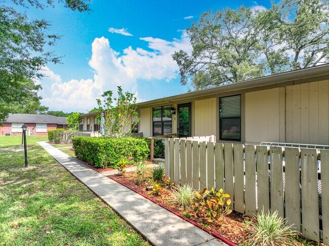 Building Photo - The Sterling - 2 Bedroom 1 Bathroom with i...